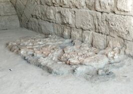 PERGE’DEKİ CAM KALINTILARINA İLİŞKİN İLK ANALİZLER TAMAMLANDI