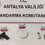Jandarma, Gazipaşa’da iki araçta uyuşturucu buldu