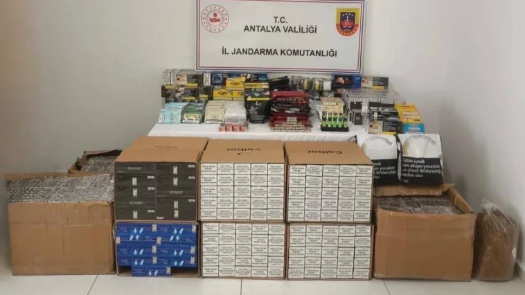 Kaş'ta jandarmadan kaçak sigara operasyonu