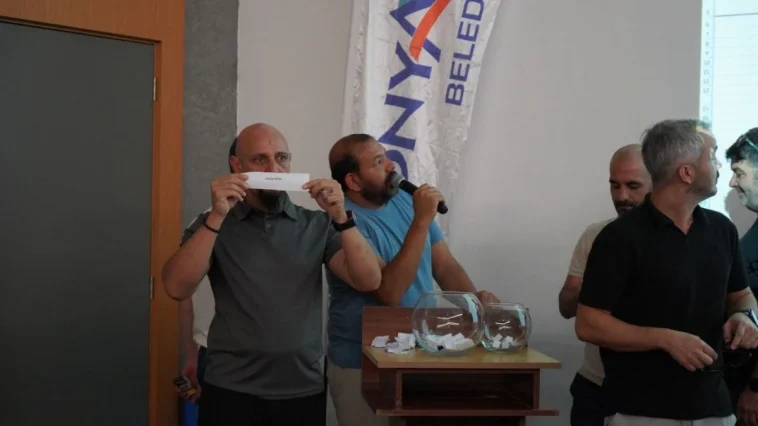 Konyaaltı Belediyesi Futbol Turnuvası'nda kuralar çekildi