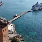 Kruvaziyer gemisi 445 yolcu ile Alanya'ya geldi