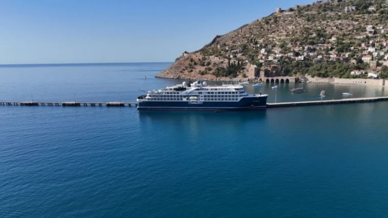 Lüks kruvaziyer Alanya'da