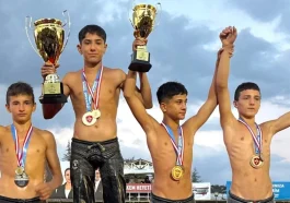 Manavgatlı pehlivan Elmalı'da kürsüye çıktı