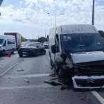 Manavgat'ta 1 kilometrelik mesafede 12 araçlık 4 ayrı zincirleme kaza