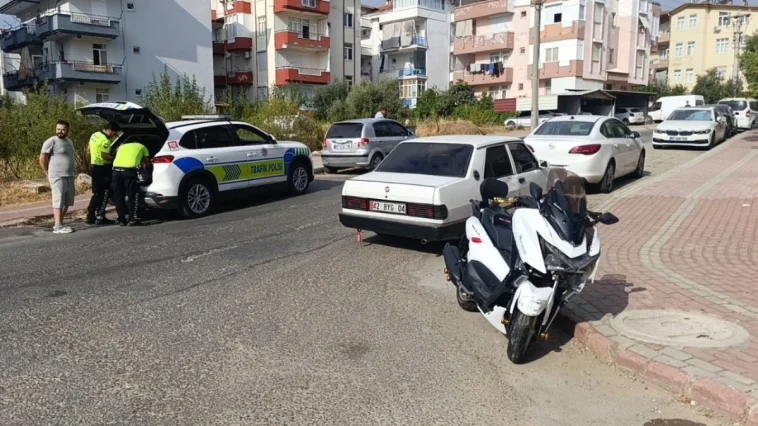 Manavgat’ta motorlu bisiklet ile otomobil çarpıştı: 1 yaralı