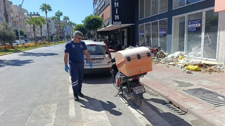 Motosiklet sürücüsü yaya geçidindeki kazada yaralandı