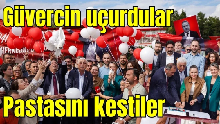 Muhittin Böcek'in doğum gününde Antalya'da güvercin uçurdular, pastasını kestiler