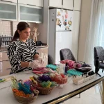 Mutfağını atölyeye çevirdi