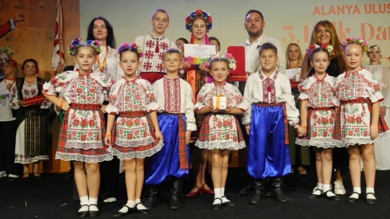 Müzik ve dans Alanya'da buluştu