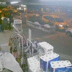 Otomobile çarpmamak için manevra yaptı, devrildi