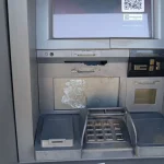 Soyamadıkları ATM'yi parçaladılar