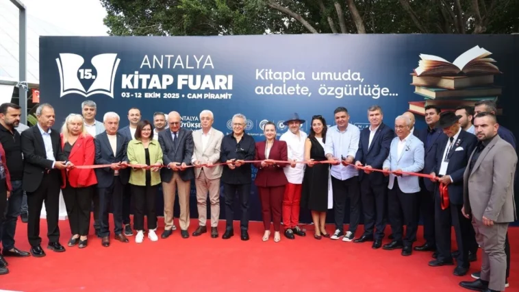 15. Antalya Kitap Fuarı kapılarını açtı