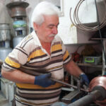 54 yıllık bakır ustası: Doğru kullanılırsa bakır şifa kaynağıdır