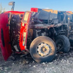 İtfaiye aracı devrildi: 2 yaralı