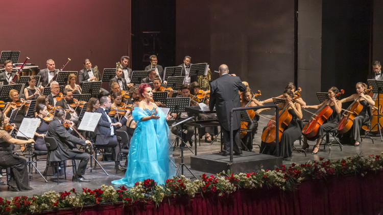 Sezonun ilk prömiyeri: Yevgeni Onegin