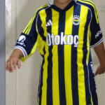 Muhabbet kuşunun peşinden 6ncı kattan düşen Buraka yardım eli uzatıldı / Video eklendi