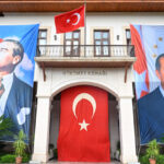 Cumhuriyete tanıklık eden Türk bayrağı