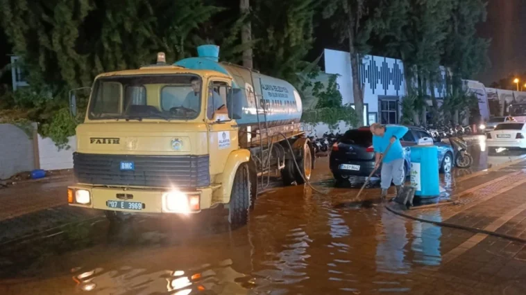 Alanya Belediyesi olumsuz hava şartlarına karşı teyakkuzda