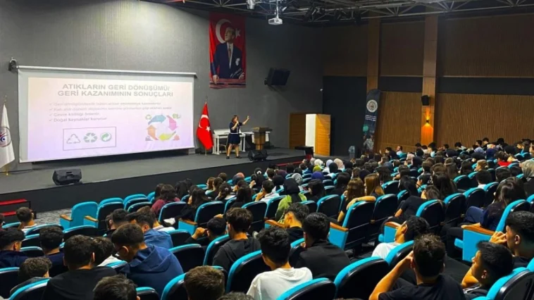 Alanya Belediyesi’nden öğrencilere sıfır atık eğitimi