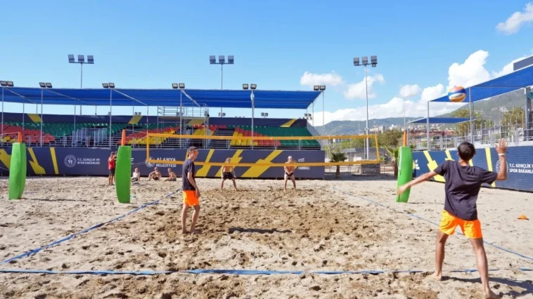 Alanya Plaj Sporları Merkezi kış turizmine açıldı