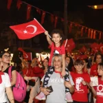 Alanya'da 7'den 70'e Cumhuriyet coşkusu