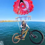 Alanyalı genç gökyüzünde pedal çevirdi