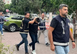 Antalya'da 2 kişinin ölümüyle sonuçlanan silahlı kavga şüphelileri adliyeye sevk edildi