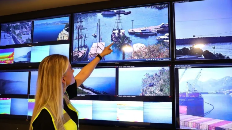 Antalya'da denizler 7/24 takip altında