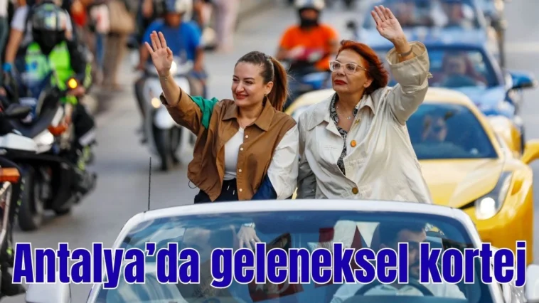 Antalya'da geleneksel kortej