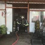 Antalya'da sebze ve meyve deposunda yangın