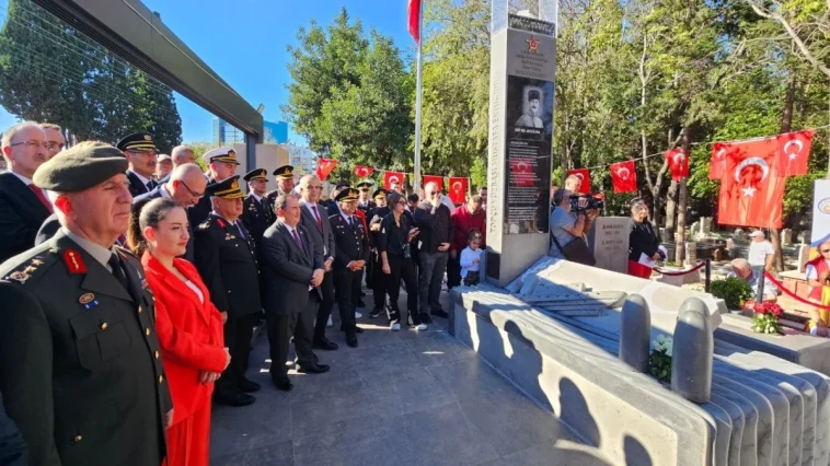Antalya'da Topçu Yüzbaşı Aker'in anıt mezarı açıldı