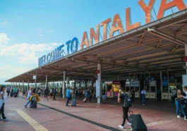 Antalya'da turist sayısı 12,8 milyonu aştı