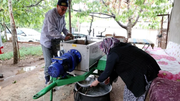 Büyükşehirden üreticilere ekipman desteği