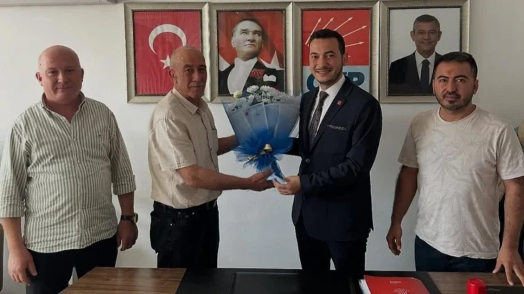 CHP Serik'te Turhat göreve başladı