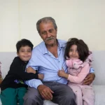 Evden tahliye kararı verilen dede ve 3 torununa yardım eli uzandı