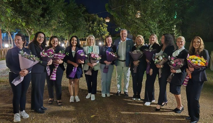 PİNE BEACH BELEK MÜDÜRLERİ, BAŞARILI GEÇEN 2025 SEZONUNU MUHTEŞEM KAPANIŞ YEMEĞİYLE TAÇLANDIRDI