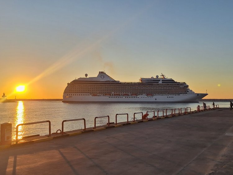 QTERMINALS ANTALYA, İKİ DEV KRUVAZİYER GEMİSİNİ AĞIRLADI