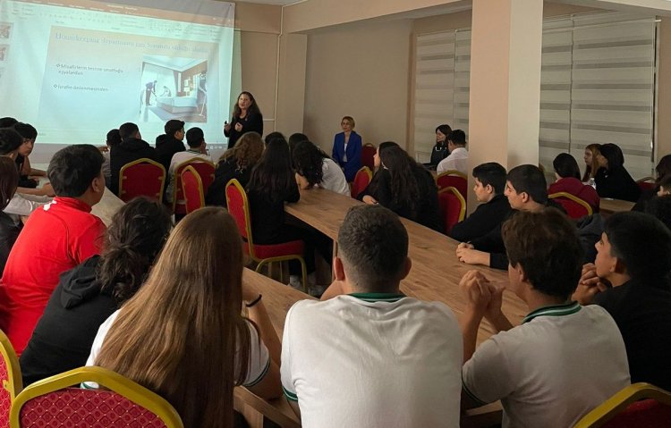 OTED AKDENİZ, MESLEK TANITIMI İÇİN OKULLARDA