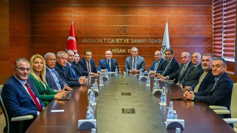 İYİ Parti’den Antalya’ya ekonomi çıkarması