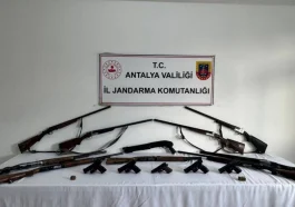 Jandarmadan Alanya’da silah operasyonu