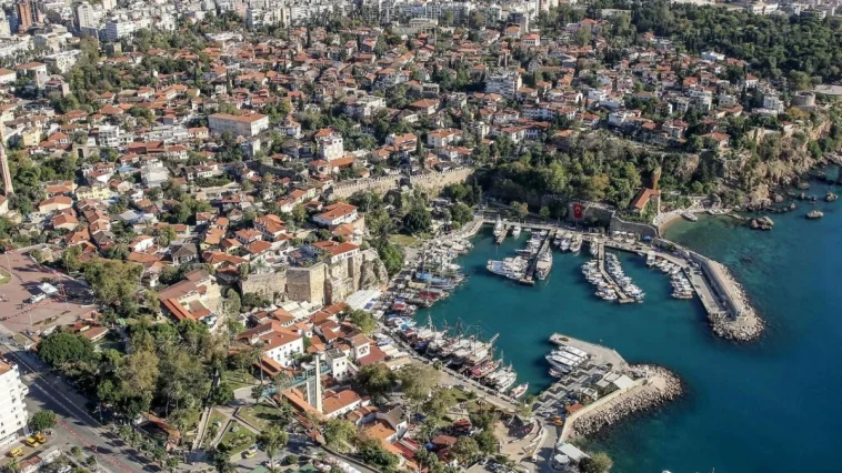 Kaleiçi’ni sporla keşfet