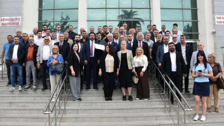 Kamacı mazbatasını aldı