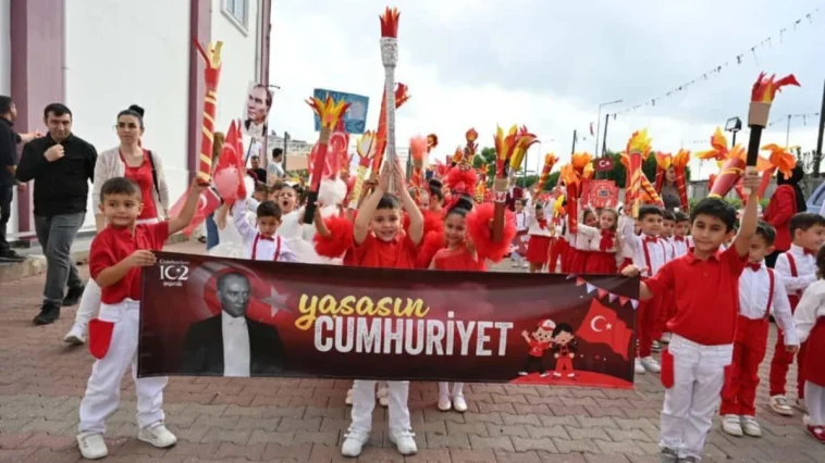 Kepez’de Cumhuriyet’in 102. yılı kutlamaları başladı