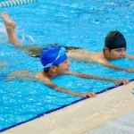 Kepez’de havuz keyfi kışında sürüyor