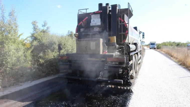 Kepez'den Kızıllı Mahallesi’ne 2.070 metrelik asfalt yatırımı