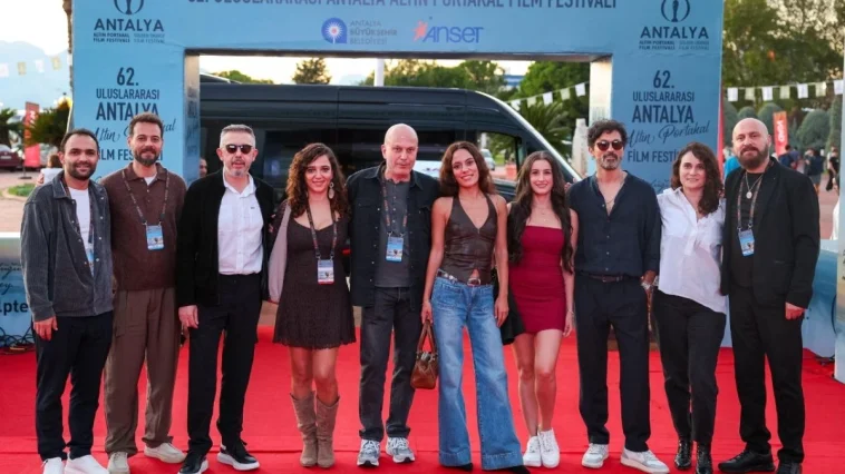 'Kesilmiş Bir Ağaç Gibi' ve 'Noir' filmleri seyirciyle buluştu