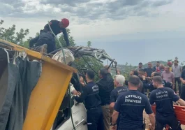 Kontrolden çıkan kamyon kaza yaptı: 1 ölü, 1 yaralı