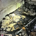 Manavgat'ta bir apartman dairesinde çıkan yangında yatak odası kül oldu