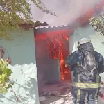 Metruk gecekondudaki yangını itfaiye söndürdü