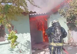 Metruk gecekondudaki yangını itfaiye söndürdü